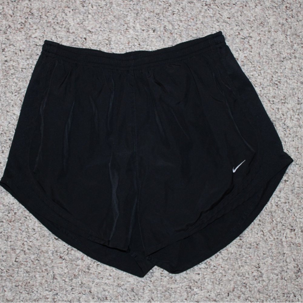 Black Nike shorts, size M